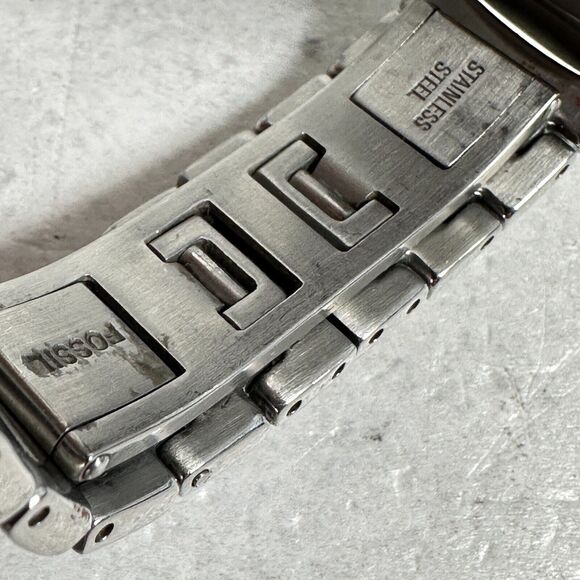 Fossil Watch Womens 20mm Blue Dial Steel Silver Tone 6.5\